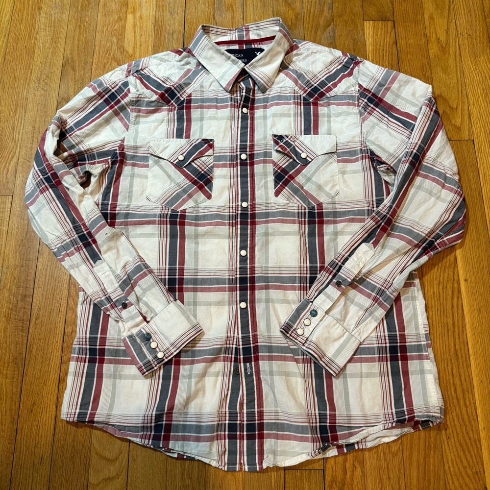 Men’s (L) American Eagle Outfitters Red and White Plaid Casual Shirt
